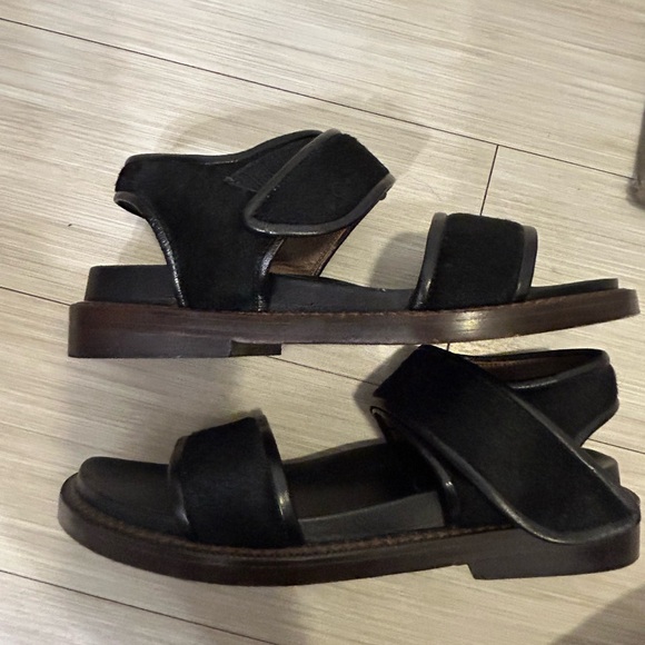 Marni Fussbett Sandals with Calf Fur in Black - Picture 7 of 11